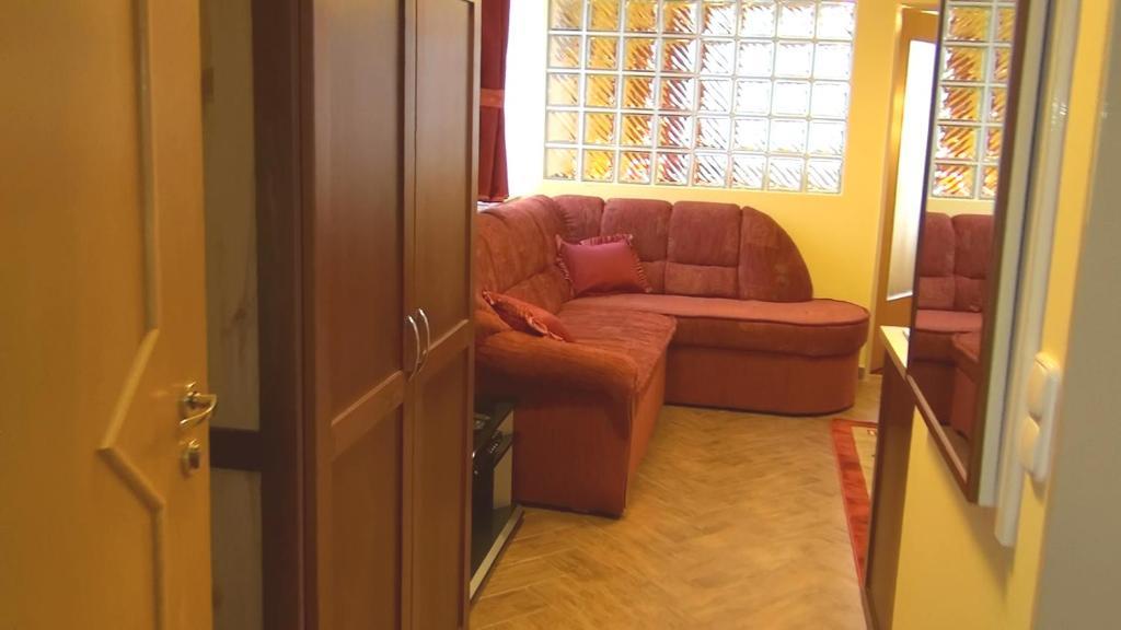 Holdlux Apartmanok ชาร์วาร์ ห้อง รูปภาพ