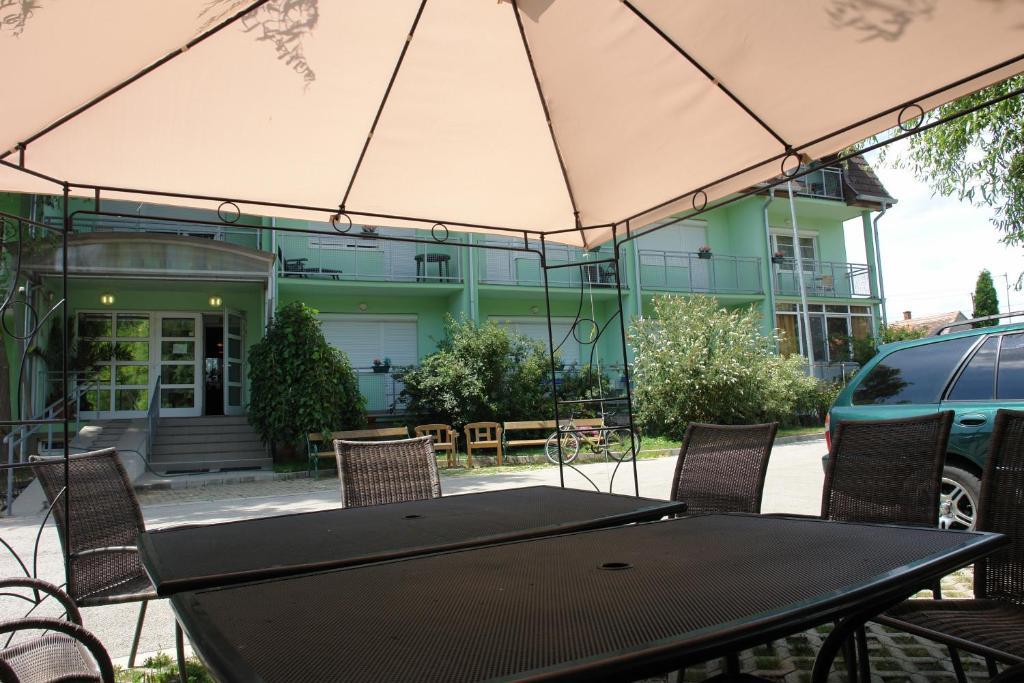 Holdlux Apartmanok ชาร์วาร์ ภายนอก รูปภาพ
